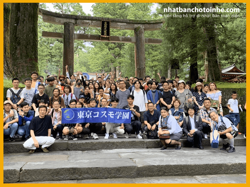 Sinh viên học viên tokyo cosmo tham gia dã ngoại