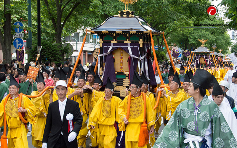 Cuộc diễu hành rước đền di động Hokkaido Jingu