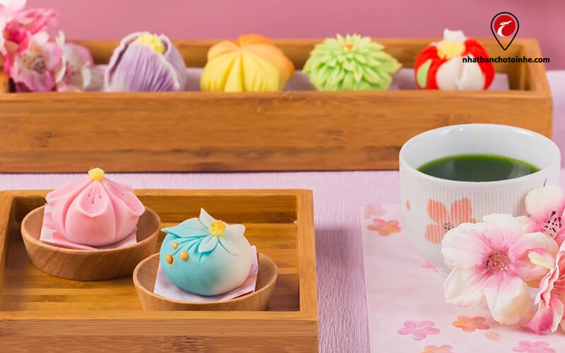 Du lịch nhật bản tháng 9: Bánh ngọt Wagashi với trang trí bắt mắt