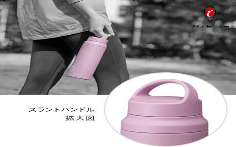 Bình giữ nhiệt Nhật Bản: Nắp dạng tay xách dễ dàng mang đi