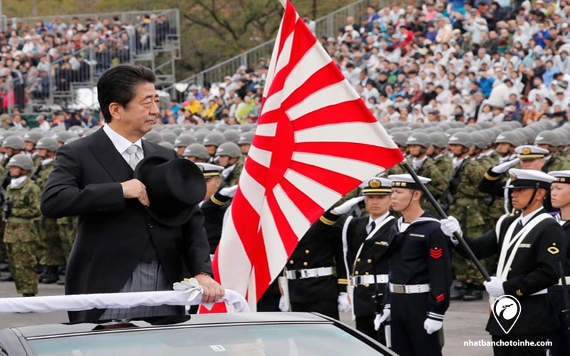 Cựu thủ tướng Shinzo Abe tham gia lễ duyệt binh