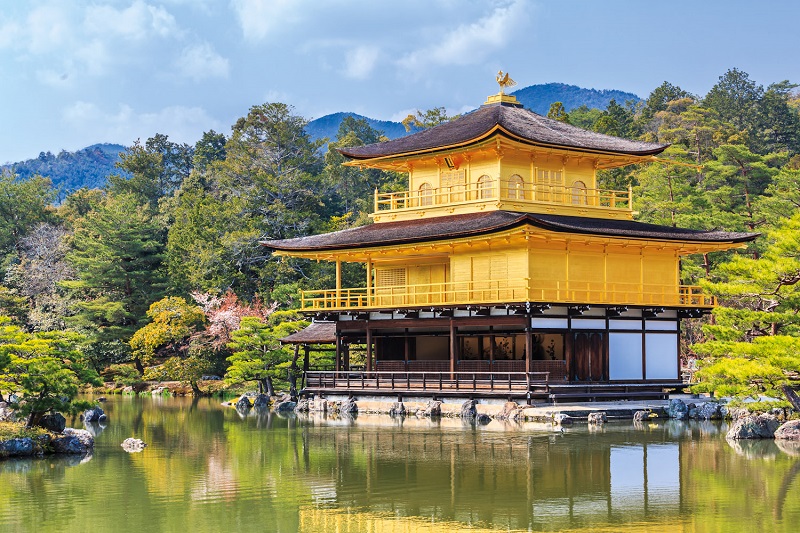 Đền Kinkaku-ji là công trình kiến thức nổi tiếng