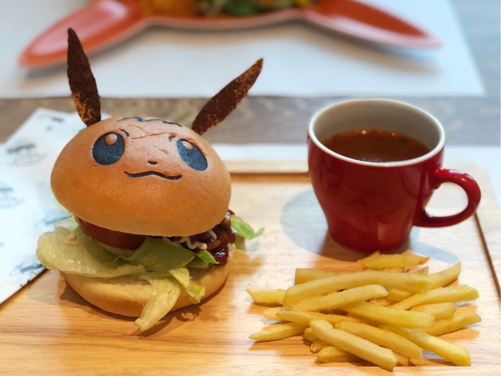 Cafe Pokémon cùng phần ăn nhẹ